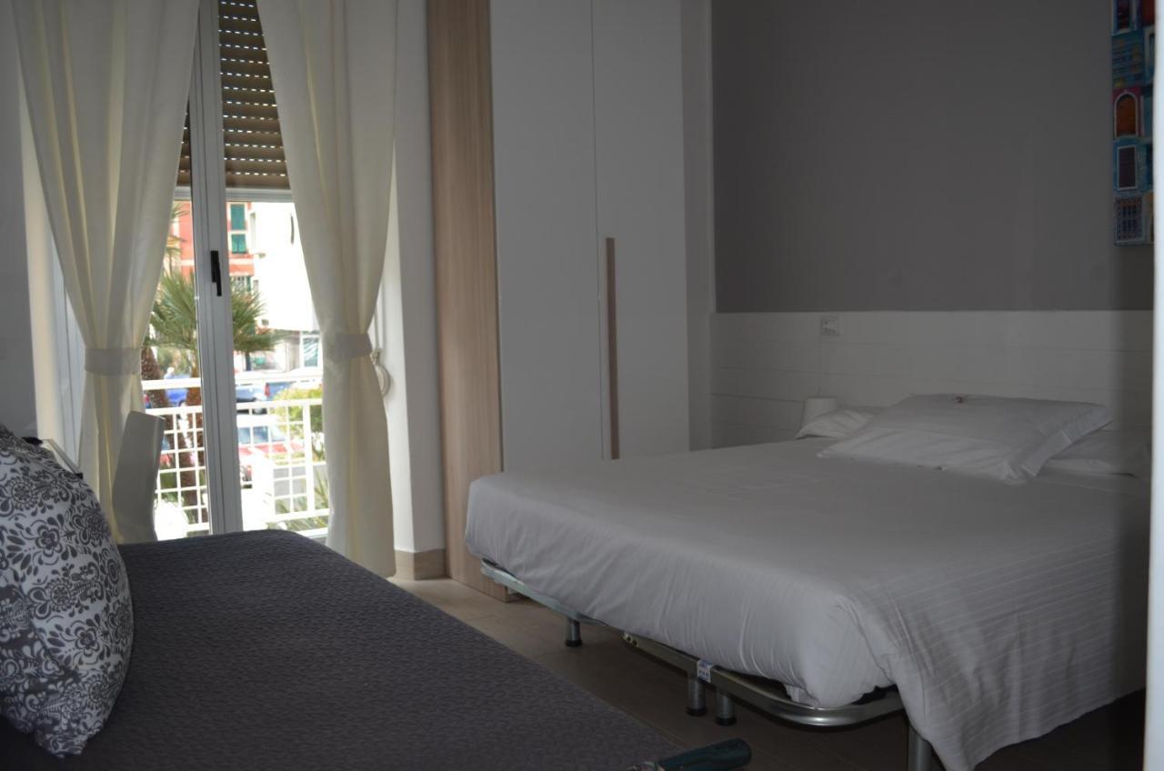 Hotel Spot Varazze Buitenkant foto